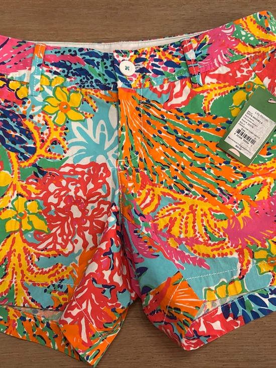 Lilly Pulitzer Pants - Callahan Shorts Vibrant Tropical Print Cotton Shorts - Multicolor